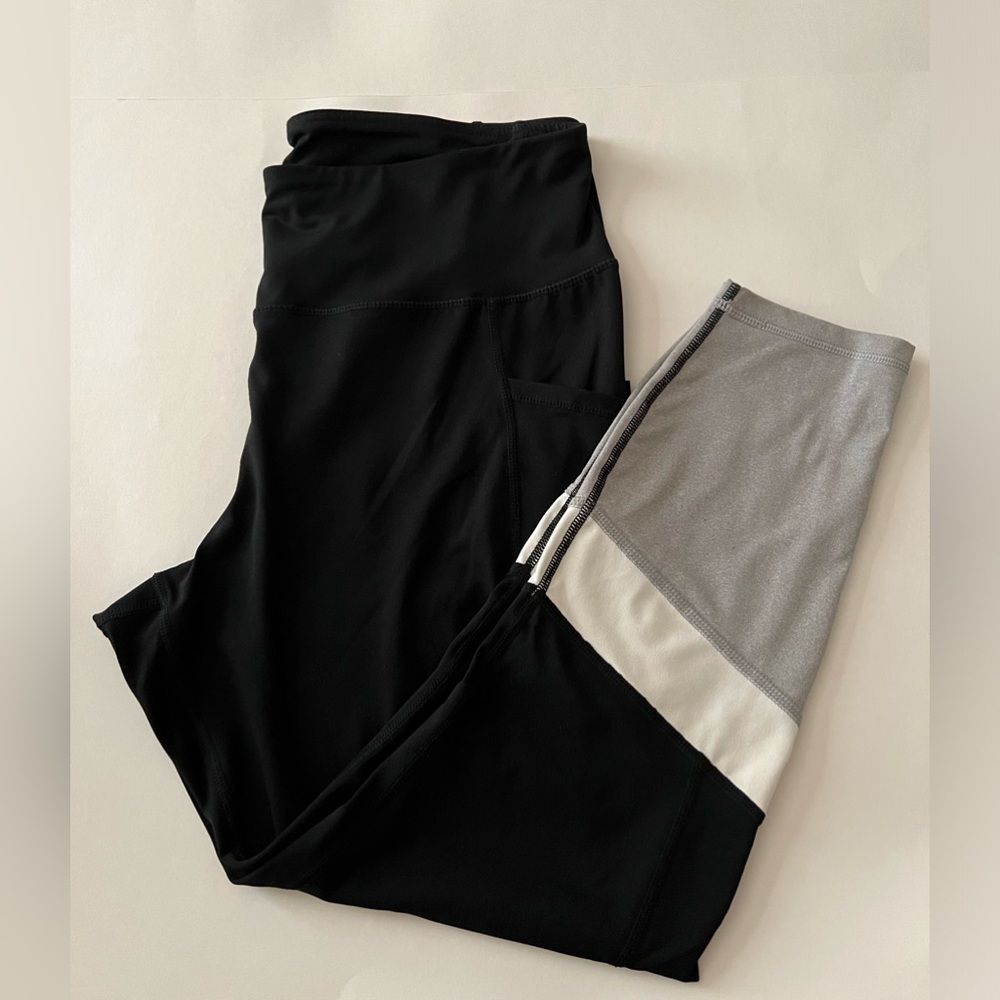 High-rise color block leggings